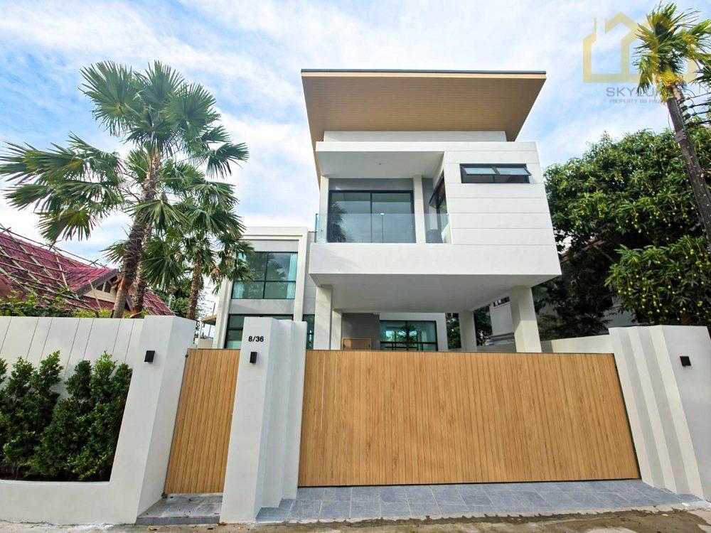 Family Pool Villa in Mueang Phuket — photograph 2