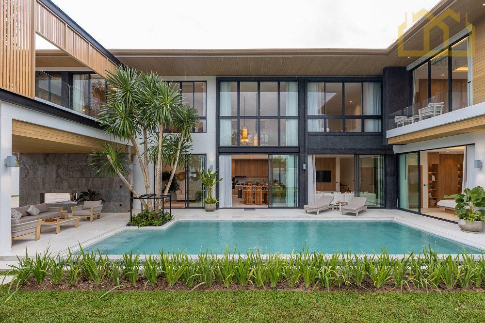 Modern Pool Villa in Mueang Phuket — photograph 2