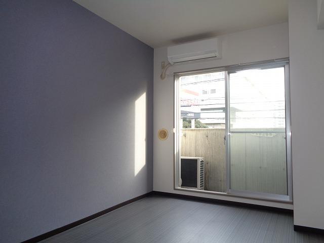 Apartment Building in Shimorenjaku, Mitaka — photograph 5