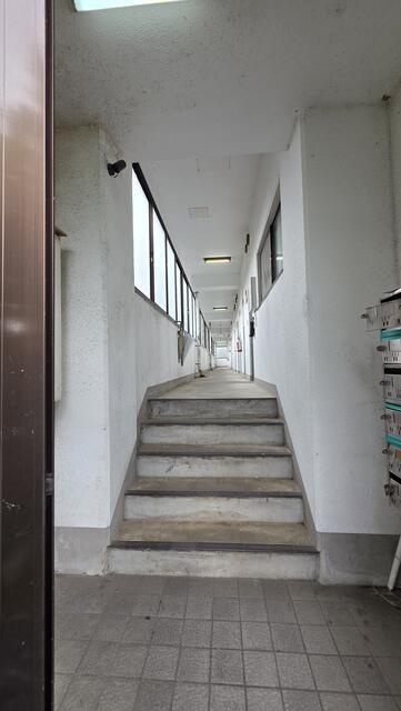Apartment Building in Tadasucho, Sabae — photograph 5