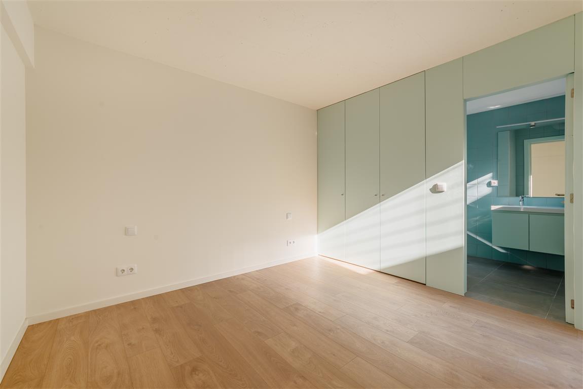 3-Bedroom Apartment in Miragaia, Porto — photograph 4