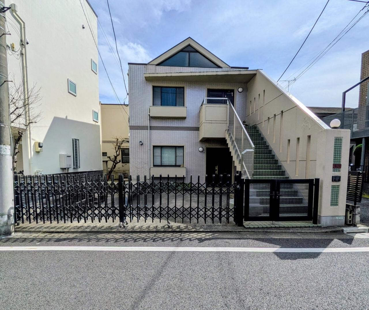 8-Bedroom Detached House in Setagaya-ku, Tokyo